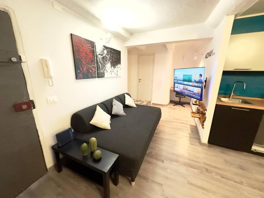 Midway Home, Nel Centro Storico Di Genova Экстерьер фото